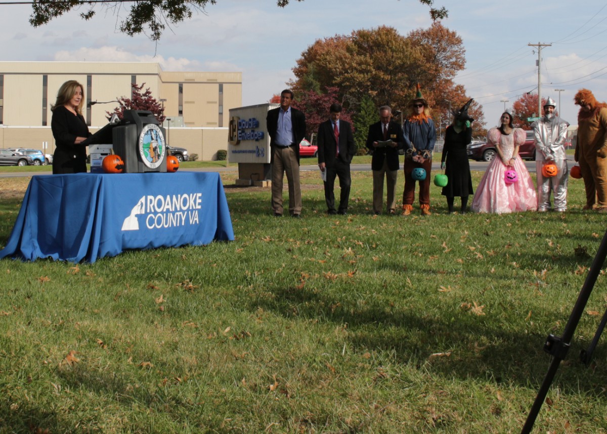 Ribbon Cutting 10/31/18